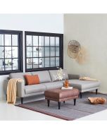 Stof sofa Living Room City med bred chaiselong fra Hjort Knudsen.